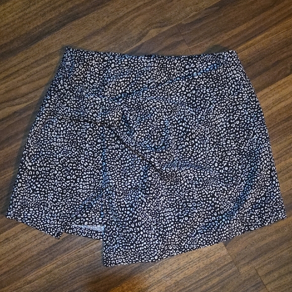 Zara Black and White Animal Print Skort Size XS - Picture 1 of 5